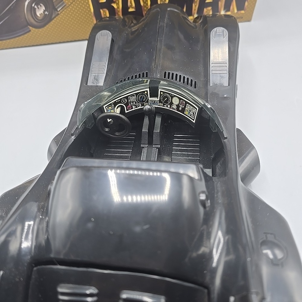 1989 Toy Biz Batman Batmobile w/ Rocket Launcher + Armor Cocoon & Box - Picture 10 of 16